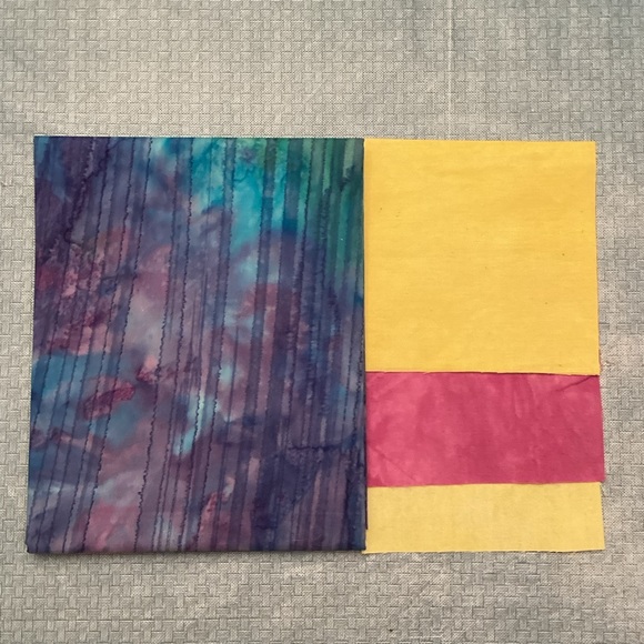 NIP Vintage Hummingbird pattern and fabric kit for appliquéd wall quilt. - Picture 4 of 9